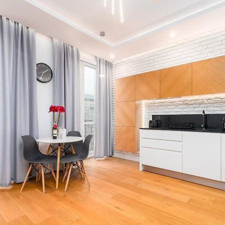 Piekna Apartament By Your Freedom วอร์ซอ ภายนอก รูปภาพ