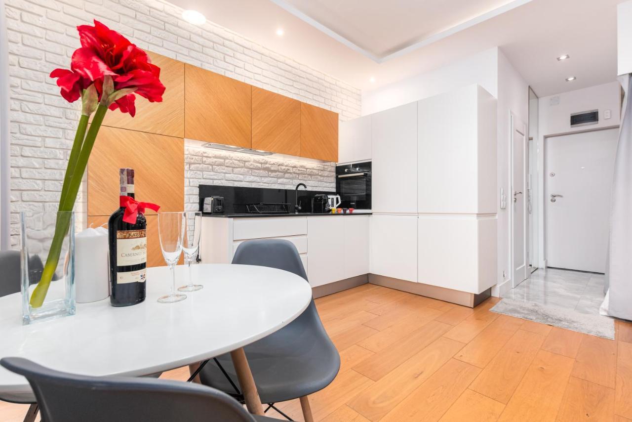 Piekna Apartament By Your Freedom วอร์ซอ ภายนอก รูปภาพ