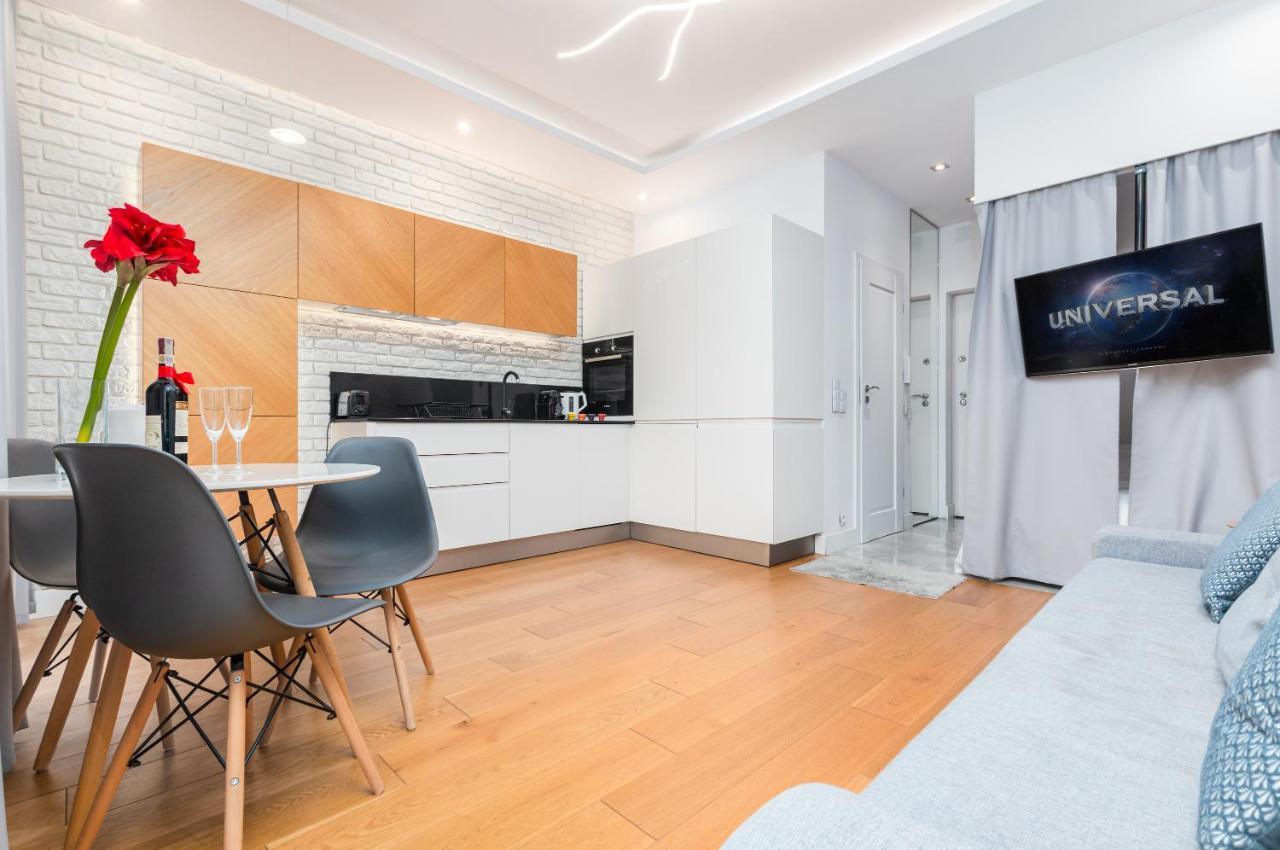 Piekna Apartament By Your Freedom วอร์ซอ ภายนอก รูปภาพ